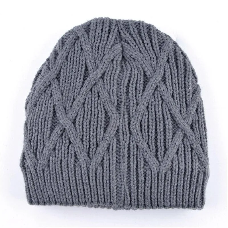 Autumn Winter Fashion Warm Knitted Striped Beanies for Men and Women